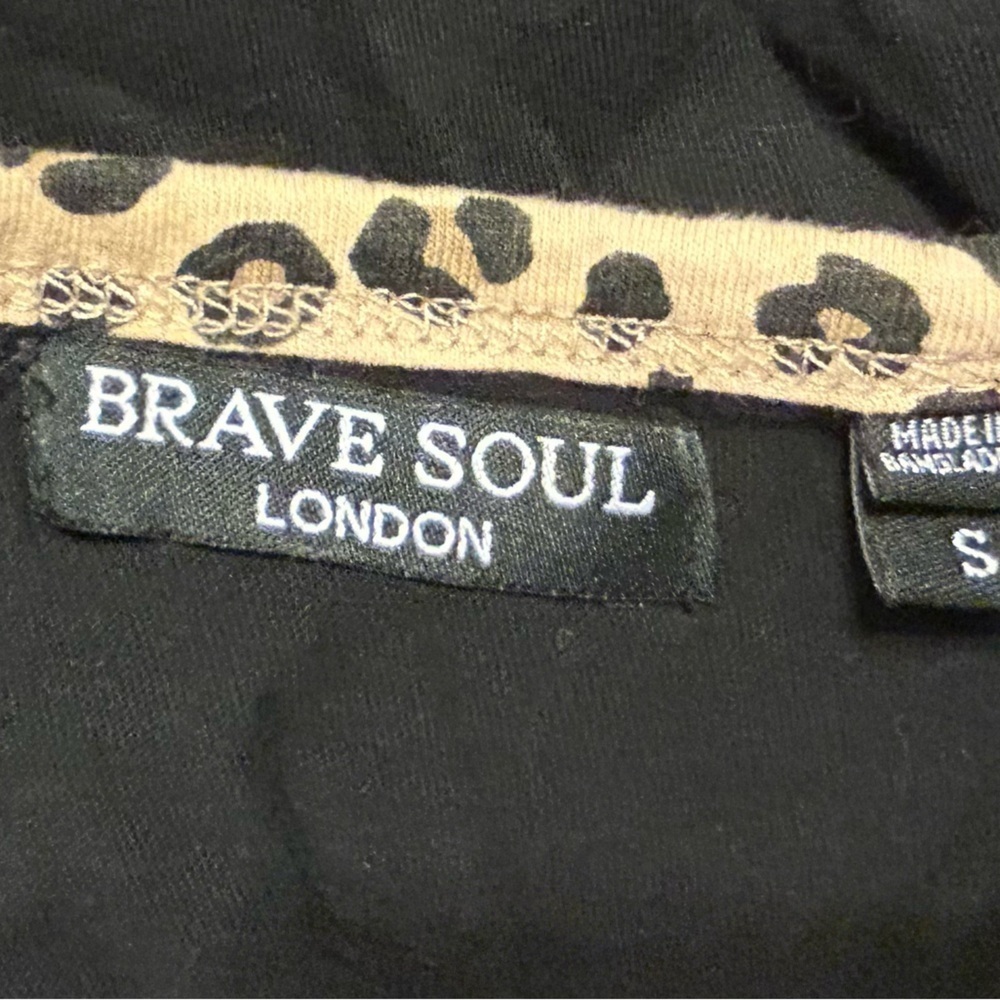 Size small cropped black top - Picture 3 of 3